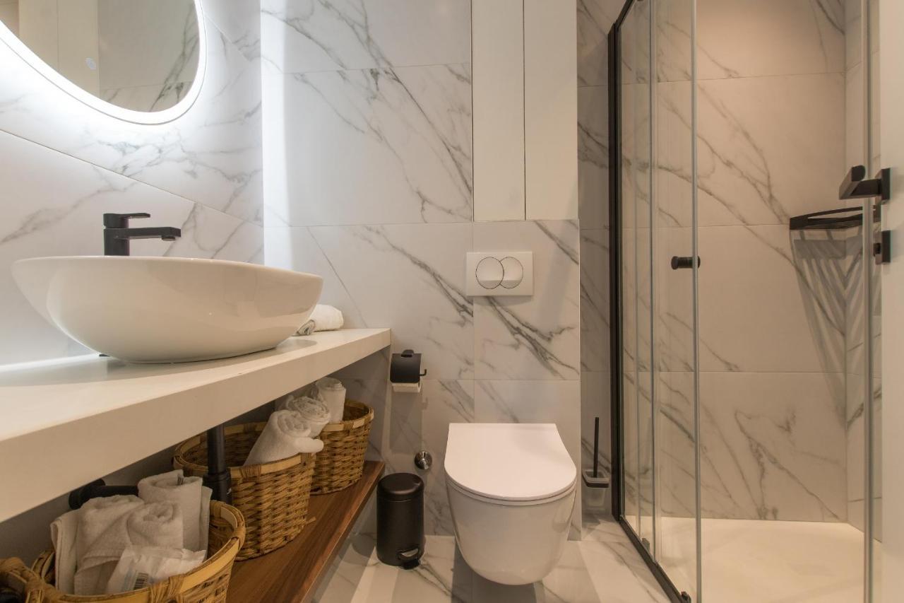 Appartamento Lux Ella With Shared Pool Makarska