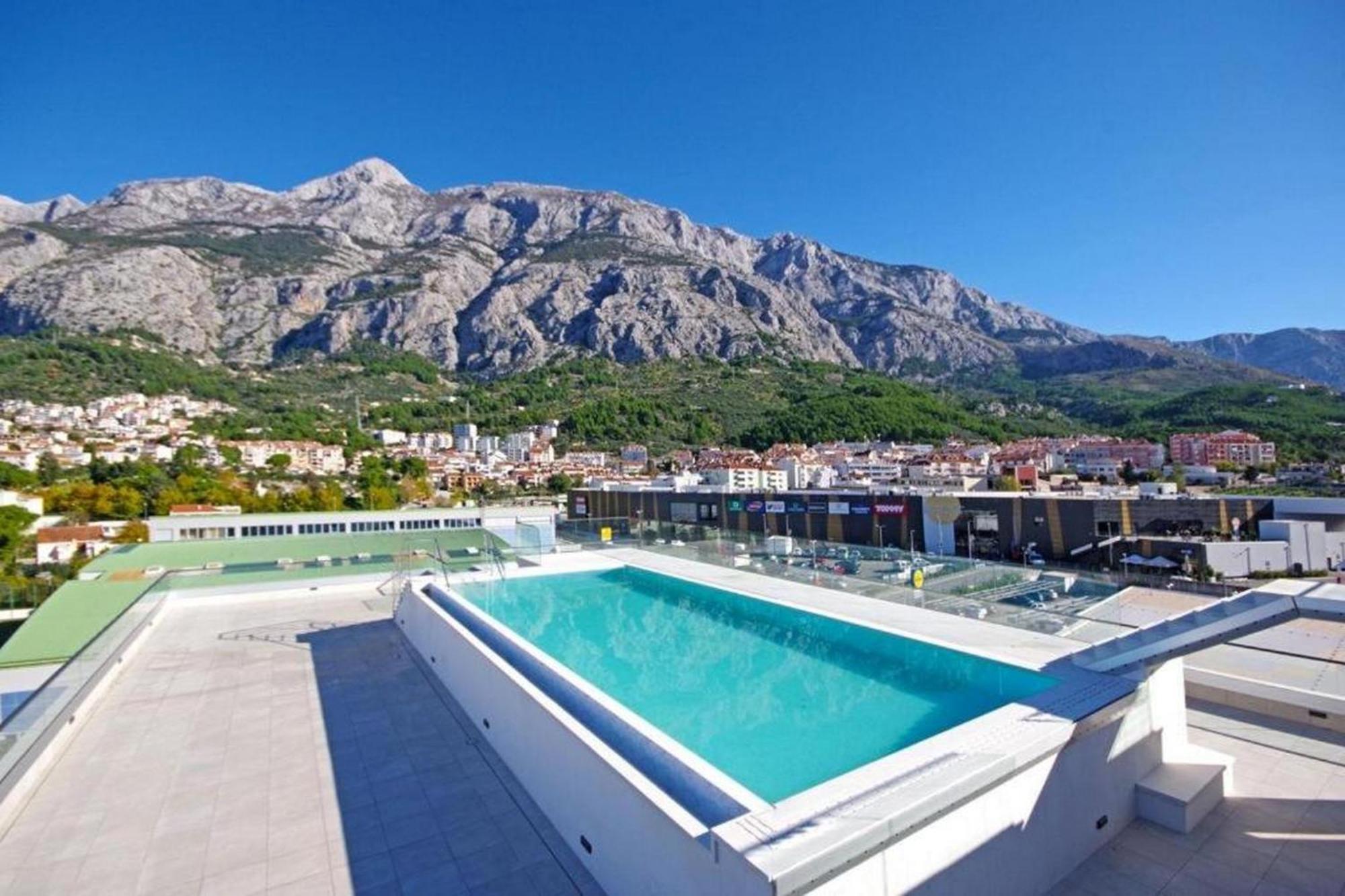 Lux Ella With Shared Pool Apartment