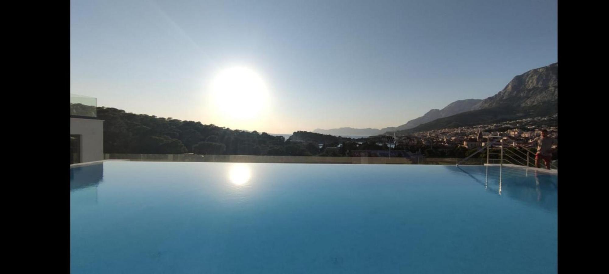 Lux Ella With Shared Pool Makarska